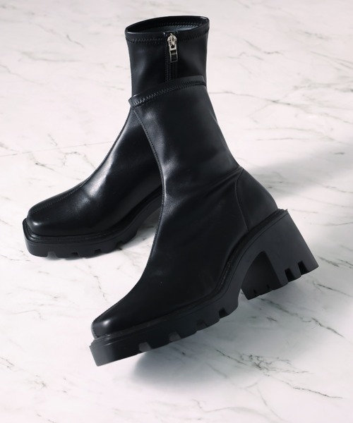 VIVIAN（ヴィヴィアン）の「スクエアトゥ厚底ストレッチショートブーツ（ブーツ・レディース・ブラック系その他2/ブラウン系その他5/ナチュラル/ブラック系その他3・SS/S/M/L/LL/XL）」の5枚目の写真