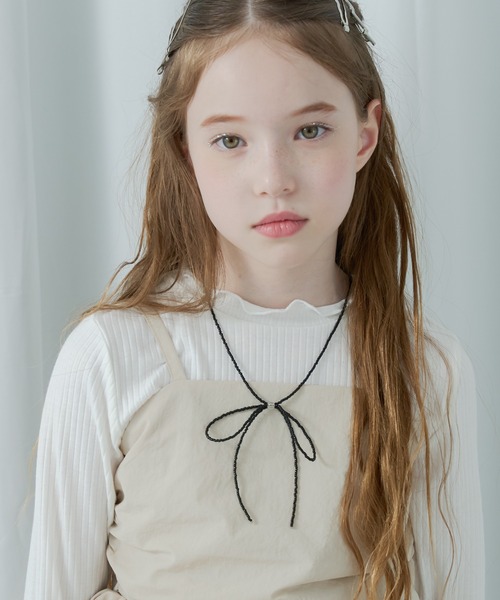 PAIRMANON COEUR（ペアマノンクール）の「【PAIRMANON COEUR】ビーズ リボンモチーフネックレス（ネックレス・キッズ・ブラック/グレー・FREE）」の8枚目の写真