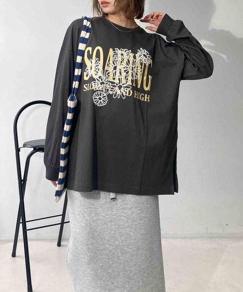 AS KNOW AS plus（アズノゥアズプラス）の「◇フラワー刺繍重ねロゴロンT（Tシャツ/カットソー・レディース・キナリ/スミクロ/オートミール/ブラウン/ブルー/アイボリー系/ベージュ系/グリーン系/ブラック系・FREE）」の13枚目の写真