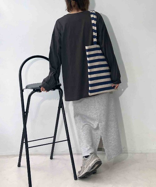 AS KNOW AS plus（アズノゥアズプラス）の「◇フラワー刺繍重ねロゴロンT（Tシャツ/カットソー・レディース・キナリ/スミクロ/オートミール/ブラウン/ブルー/アイボリー系/ベージュ系/グリーン系/ブラック系・FREE）」の10枚目の写真