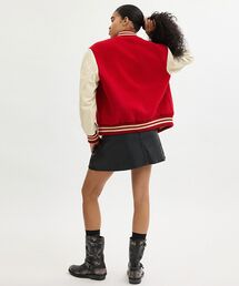 87502507_b_01_215.jpg