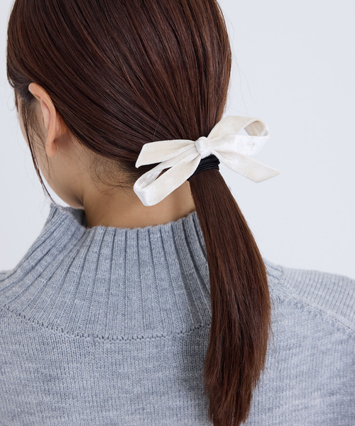 ROPE' PICNIC（ロペピクニック）の「ベロアリボンポニー（ヘアゴム・レディース・ブラック/オフホワイト・FREE）」の4枚目の写真