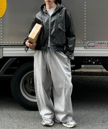 Chikashitsu +（チカシツプラス）の「【Chikashitsu +】curve stitch straight sweat pants / 【チカシツプラス】カーブスティッチストレートスウェットパンツ（スウェットパンツ）」