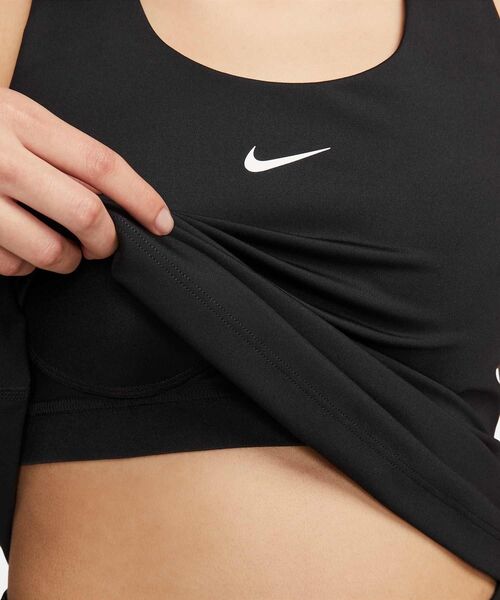 NIKE(ナイキ)の「ナイキ スウッシュ ウィメンズ ミディアムサポート パッディド スポーツブラ タンクトップ / Nike Swoosh Women's Medium-Support Padded Sports Bra Tank DV9898-010 Black(タンクトップ・レディース・ブラック・L/M/S/XL/XS)」の8枚目の写真