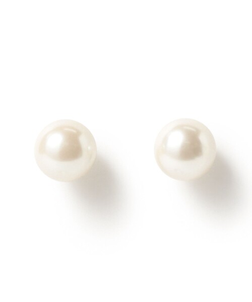 Ray BEAMS(レイビームス)の「BIG パール ピアス(ピアス(両耳用)・レディース・ホワイト・ONE SIZE)」の2枚目の写真