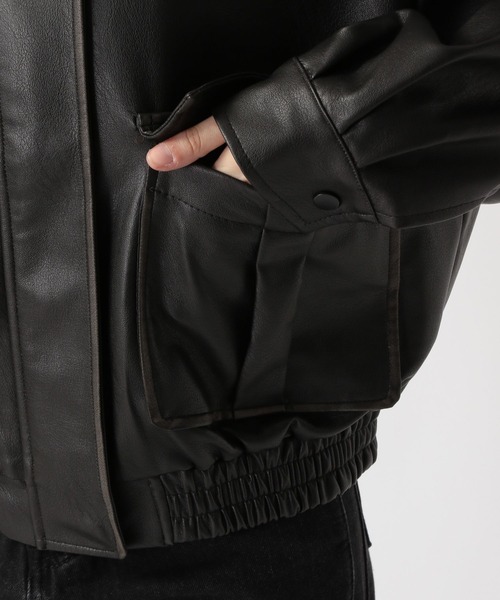 FOREVER 21(フォーエバー トゥエンティーワン)の「【2025SS】ヴィンテージライクフェイクレザーブルゾン(ブルゾン・レディース・ブラウン/ブラック・FREE)」の20枚目の写真