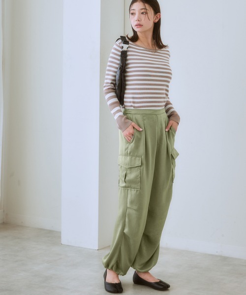 nissen（ニッセン）の「サテンパラシュートパンツ（カーゴパンツ・レディース・カーキ/ブラック/ベージュ・S/3L/L/M/LL）」の16枚目の写真