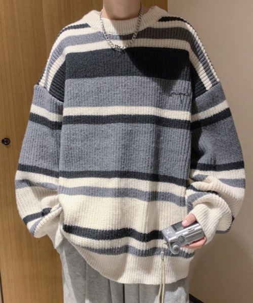 NOWLE(ノウル)の「【NOWLE】ワンポイント 刺繍 パステルボーダー プルオーバー ニット(Tシャツ/カットソー・メンズ・ベージュ/ブラック・LARGE/X-LARGE/MEDIUM)」の4枚目の写真