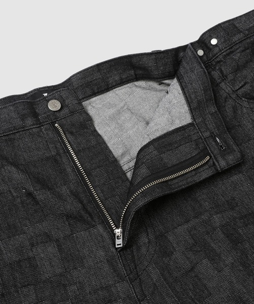 ANREALAGE(アンリアレイジ)の「WRAP AZ DENIM WIDE PANTS(デニムパンツ・メンズ・ブラック・46/38/48)」の3枚目の写真