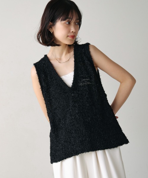 Bou Jeloud（ブージュルード）の「リボンヤーンニットベスト（ベスト・レディース・オフホワイト/ブラック・FREE）」の2枚目の写真