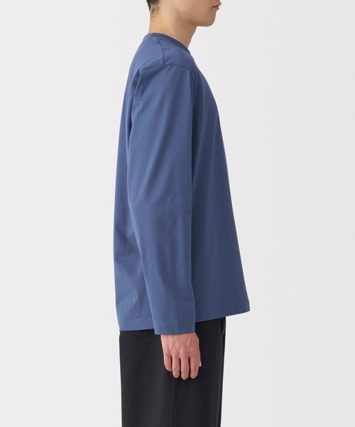 無印良品（ムジルシリョウヒン）の「紳士　天竺編みクルーネック長袖Ｔシャツ（Tシャツ/カットソー・メンズ・グレー/ブルー/ブラック/ホワイト/オレンジ系/グリーン系/ダークネイビー・S/M/L/XL）」の15枚目の写真