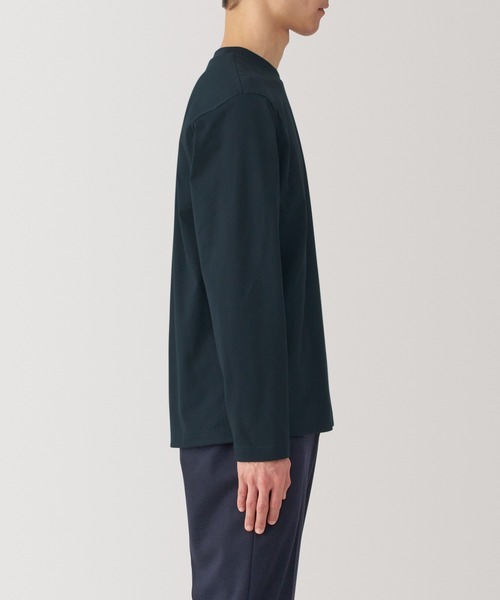 無印良品（ムジルシリョウヒン）の「紳士　天竺編みクルーネック長袖Ｔシャツ（Tシャツ/カットソー・メンズ・グレー/ブルー/ブラック/ホワイト/オレンジ系/グリーン系/ダークネイビー・S/M/L/XL）」の21枚目の写真