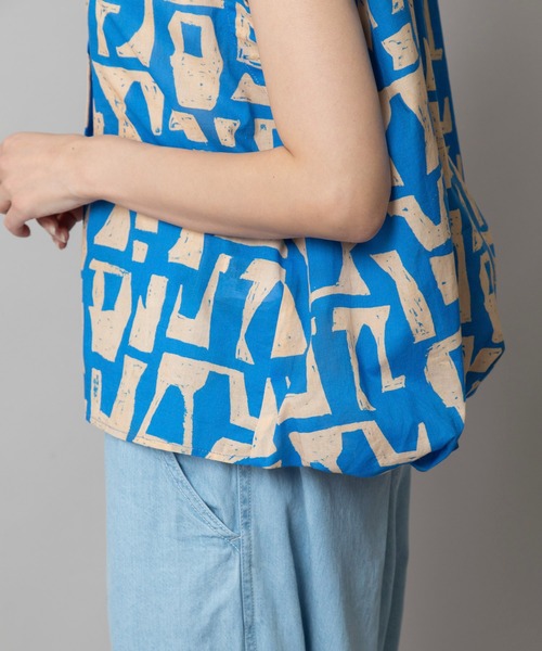 Munich(ミューニック)の「【DEVEAUX】コットンプリントバルーンシャツ(シャツ/ブラウス・レディース・ブラック/ブラウン/ブルー・FREE)」の9枚目の写真