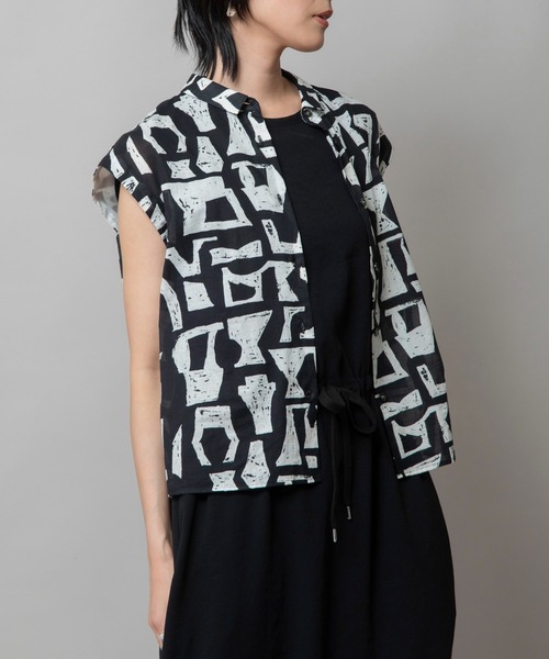 Munich(ミューニック)の「【DEVEAUX】コットンプリントバルーンシャツ(シャツ/ブラウス・レディース・ブラック/ブラウン/ブルー・FREE)」の19枚目の写真