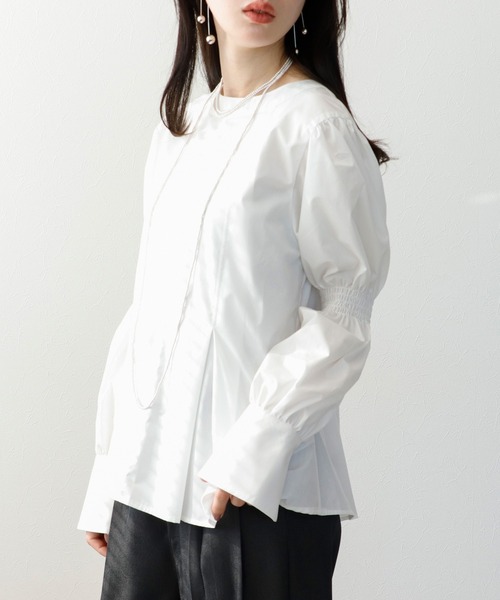 Three Four Time(スリーフォータイム)の「ギャザースリーブブラウス(シャツ/ブラウス・レディース・オフホワイト/ピンク・FREE)」の4枚目の写真