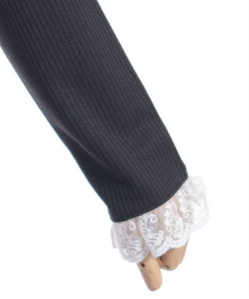 axes femme POETIQUE（アクシーズファムポエティック）の「レースアップカットプル（Tシャツ/カットソー・レディース・ホワイト/ブラック/ワイン・MEDIUM）」の11枚目の写真