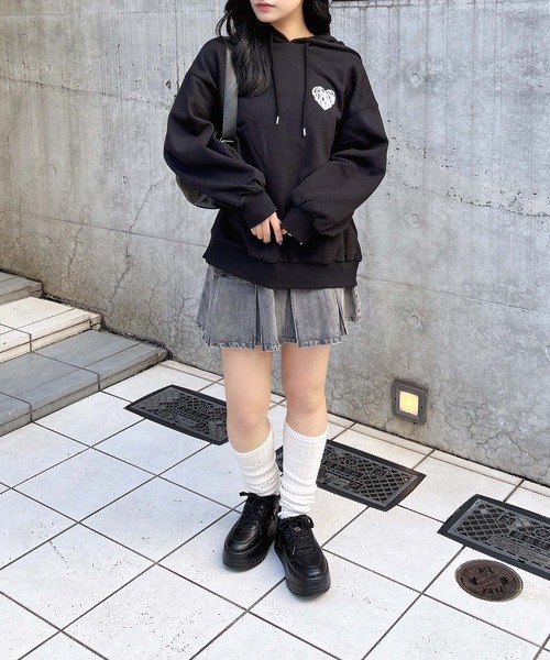 INGNI(イング)の「Backハートロゴパーカー(パーカー・レディース・ブラック/ベージュ系その他3/ベージュ系その他5・M)」の14枚目の写真