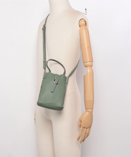 Beau're(ヴュレ)の「【BEAURE/ビュレ】カウレザー ベルト デザイン ワンマイル BAG(ショルダーバッグ・レディース・グレー/ブラック/オリーブ/イエロー・FREE)」の12枚目の写真