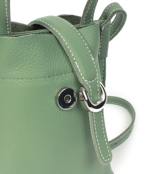 Beau're(ヴュレ)の「【BEAURE/ビュレ】カウレザー ベルト デザイン ワンマイル BAG(ショルダーバッグ・レディース・グレー/ブラック/オリーブ/イエロー・FREE)」の6枚目の写真