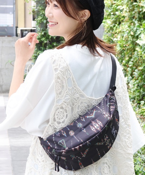 チチカカ（チチカカ）の「KiU コラボ ボディバッグ（ボディバッグ/ウエストポーチ・レディース・その他2/その他1・FREE）」の2枚目の写真