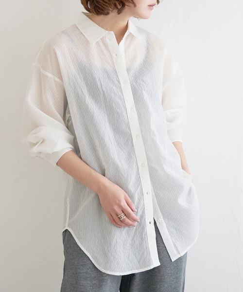 notch.(ノッチ)の「シアーストライプシャツ(シャツ/ブラウス・レディース・オフホワイト/グレー/イエロー系・M)」の1枚目の写真