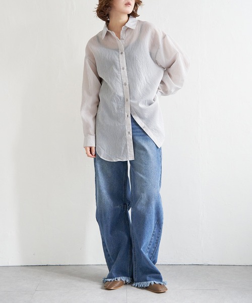 notch.(ノッチ)の「シアーストライプシャツ(シャツ/ブラウス・レディース・オフホワイト/グレー/イエロー系・M)」の12枚目の写真