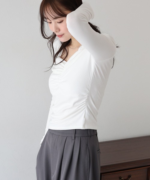 BLUEEAST(ブルーイースト)の「ハートネックギャザーカットソー(Tシャツ/カットソー・レディース・ブラック/ピンク/ホワイト・MEDIUM)」の11枚目の写真