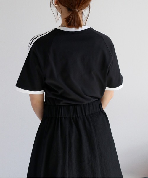 adidas（アディダス）の「【adidas】アディカラークラシック スリーストライプスTシャツ（Tシャツ/カットソー・レディース・ホワイト/ブラック・M）」の16枚目の写真