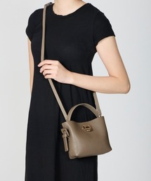 PELLICO（ペリーコ）の「ANELLI TURNLOCK バッグ TAUPE