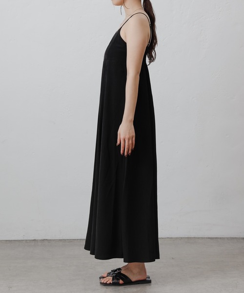 COLONY 2139（コロニートゥーワンスリーナイン）の「ドレープブロードフレアキャミワンピース（ワンピース・レディース・ブラック・FREE）」の9枚目の写真