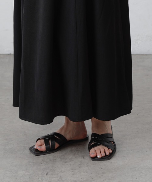 COLONY 2139（コロニートゥーワンスリーナイン）の「ドレープブロードフレアキャミワンピース（ワンピース・レディース・ブラック・FREE）」の3枚目の写真