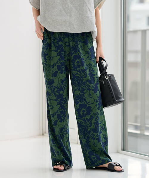 JOURNAL STANDARD relume（ジャーナルスタンダード　レリューム）の「《追加2》コントラストフラワープリントパンツ（その他パンツ・レディース・アイボリー/ブラック/グリーン・FREE）」の15枚目の写真