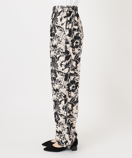 JOURNAL STANDARD relume（ジャーナルスタンダード　レリューム）の「《追加2》コントラストフラワープリントパンツ（その他パンツ・レディース・アイボリー/ブラック/グリーン・FREE）」の19枚目の写真