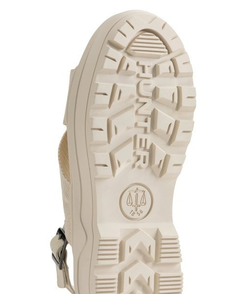 HUNTER(ハンター)の「【HUNTER】 U CITY REBEL WEBBING CROSS-OVER SANDAL シティレーベルウェビィングクロスオーバーサンダル(サンダル・レディース・クリーム・5/6/4)」の5枚目の写真