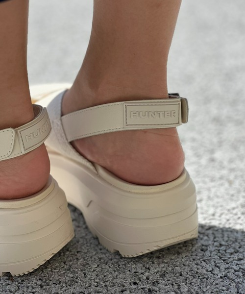 HUNTER(ハンター)の「【HUNTER】 U CITY REBEL WEBBING CROSS-OVER SANDAL シティレーベルウェビィングクロスオーバーサンダル(サンダル・レディース・クリーム・5/6/4)」の8枚目の写真