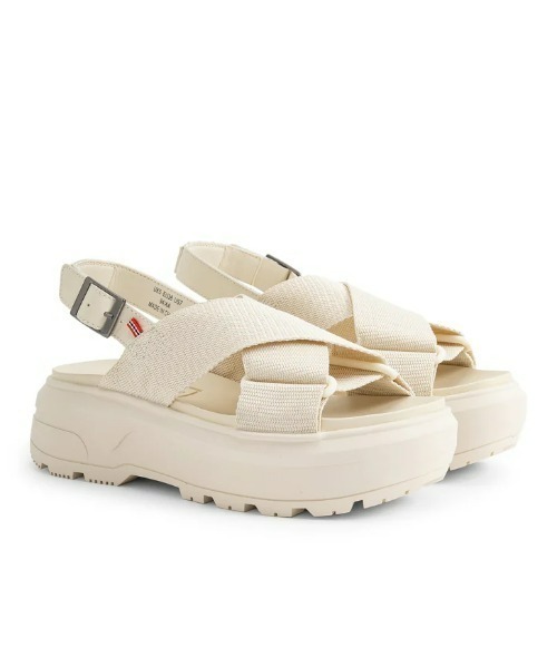 HUNTER(ハンター)の「【HUNTER】 U CITY REBEL WEBBING CROSS-OVER SANDAL シティレーベルウェビィングクロスオーバーサンダル(サンダル・レディース・クリーム・5/6/4)」の9枚目の写真