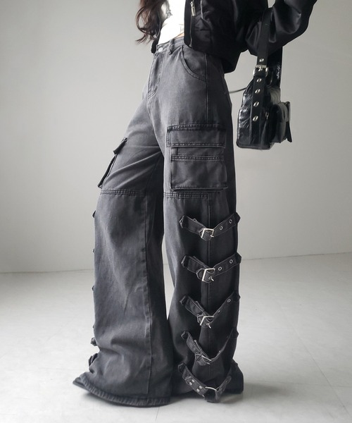 me+em select(ミームセレクト)の「※※【 4size 】ヴィンテージサイドベルテッドカーゴデニム / vintage side belted cargo denim(デニムパンツ・レディース・ブラック・SMALL/MEDIUM/LARGE/X-LARGE)」の1枚目の写真