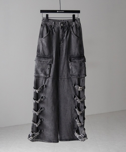 me+em select(ミームセレクト)の「※※【 4size 】ヴィンテージサイドベルテッドカーゴデニム / vintage side belted cargo denim(デニムパンツ・レディース・ブラック・SMALL/MEDIUM/LARGE/X-LARGE)」の2枚目の写真