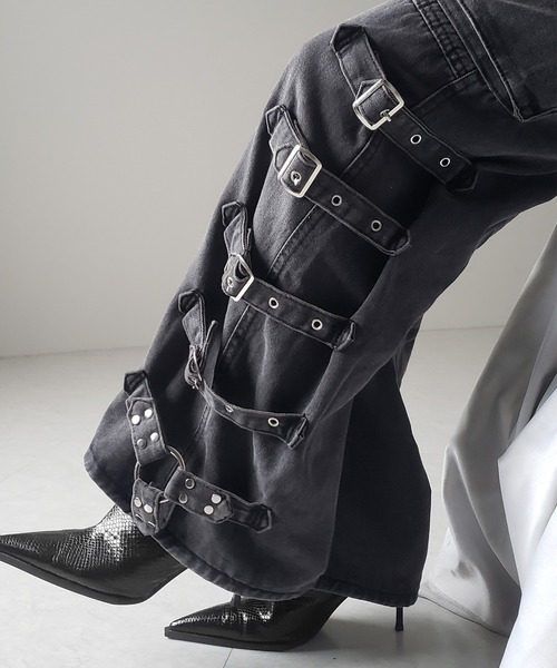 me+em select(ミームセレクト)の「※※【 4size 】ヴィンテージサイドベルテッドカーゴデニム / vintage side belted cargo denim(デニムパンツ・レディース・ブラック・SMALL/MEDIUM/LARGE/X-LARGE)」の3枚目の写真
