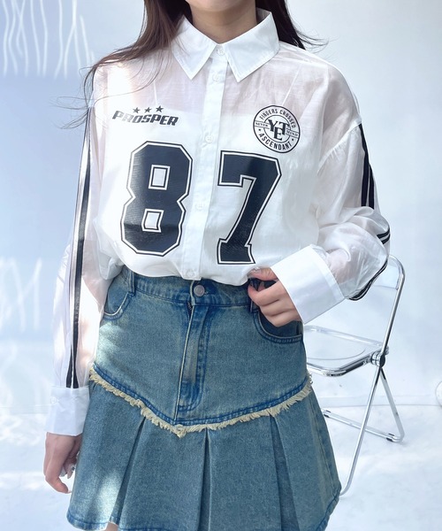 AS KNOW AS plus（アズノゥアズプラス）の「●ナンバープリント 袖ラインシアービッグサイズシャツ（シャツ/ブラウス・レディース・オフホワイト/チャコールグレー/グリーン・FREE）」の10枚目の写真