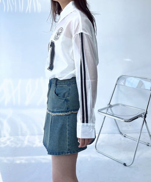 AS KNOW AS plus（アズノゥアズプラス）の「●ナンバープリント 袖ラインシアービッグサイズシャツ（シャツ/ブラウス・レディース・オフホワイト/チャコールグレー/グリーン・FREE）」の12枚目の写真