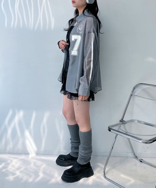 AS KNOW AS plus（アズノゥアズプラス）の「●ナンバープリント 袖ラインシアービッグサイズシャツ（シャツ/ブラウス・レディース・オフホワイト/チャコールグレー/グリーン・FREE）」の22枚目の写真