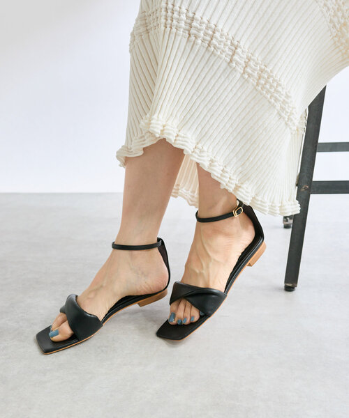 RIVE DROITE（リヴドロワ）の「【上品見え◎】フラッフィーツイストフラットサンダル（サンダル・レディース・ブラック・38/36/37）」の2枚目の写真