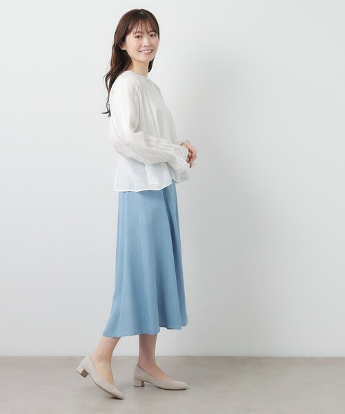 LAURA ASHLEY(ローラアシュレイ)の「【脇ファスナーあり/ウエストゴム】セルロース デニムスカート(スカート・レディース・ネイビー/ライトブルー・38/40)」の5枚目の写真