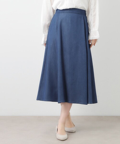LAURA ASHLEY(ローラアシュレイ)の「【脇ファスナーあり/ウエストゴム】セルロース デニムスカート(スカート・レディース・ネイビー/ライトブルー・38/40)」の7枚目の写真