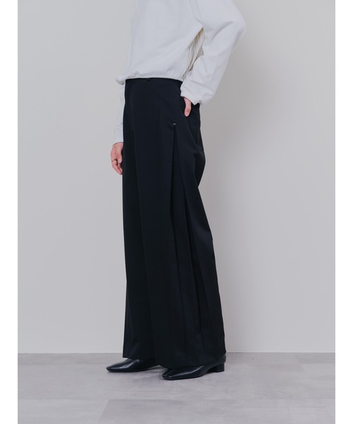 DOLLUPOOPS（ドールアップウップス）の「サイドプリーツ配色ステッチパンツ（スラックス・レディース・ワインレッド/ブラウン/ブラック・38）」の2枚目の写真