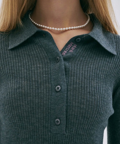Mardi Mercredi(マルディメクルディ)の「RIBBED KNIT SLIMFIT TOP / リブニット スリム フィット トップ(ニット/セーター・レディース・ライトブルー/ピンク/チャコール/ネイビー・FREE)」の11枚目の写真
