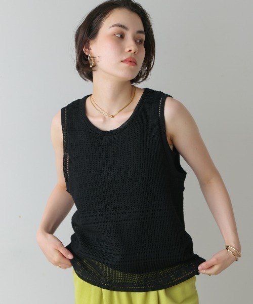 Bou Jeloud(ブージュルード)の「タンクセットバックリボン柄編みニット(タンクトップ・レディース・ブラック/ブラウン/ベージュ・FREE)」の2枚目の写真