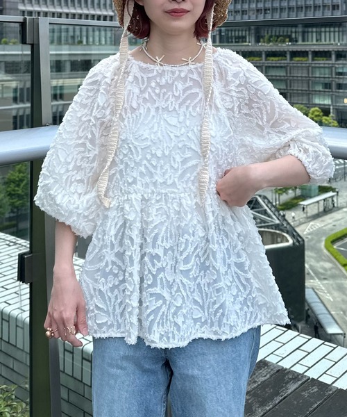 INTER FACTORY（インターファクトリー）の「ちょこび - ペプラムジャガードブラウス made in INTER FACTORY（シャツ/ブラウス・レディース・オレンジ/アイボリー・FREE）」の3枚目の写真