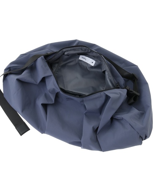 CONVERSE TOKYO(コンバーストウキョウ)の「RIPSTOP GATHERED SHOULDER BAG(ショルダーバッグ・レディース・ブルー/アイボリー/ブラック・FREE)」の16枚目の写真